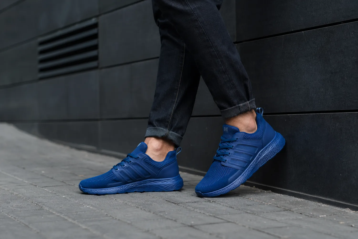 Street style baskets bleues San Marina